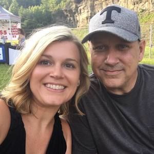 Meet your Posher, Cynthia